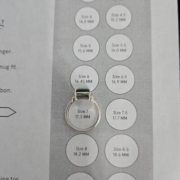 Chrysoprase stone and silver ring - Picture 10 of 14